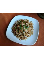 124. Спагети със зеленчуци и пилешко 700гр