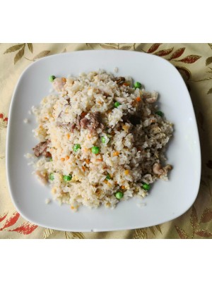 115. Пържен ориз с три вида месо, грах и моркови 700гр