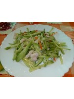 11. Салата от пилешко и краставици 300гр.