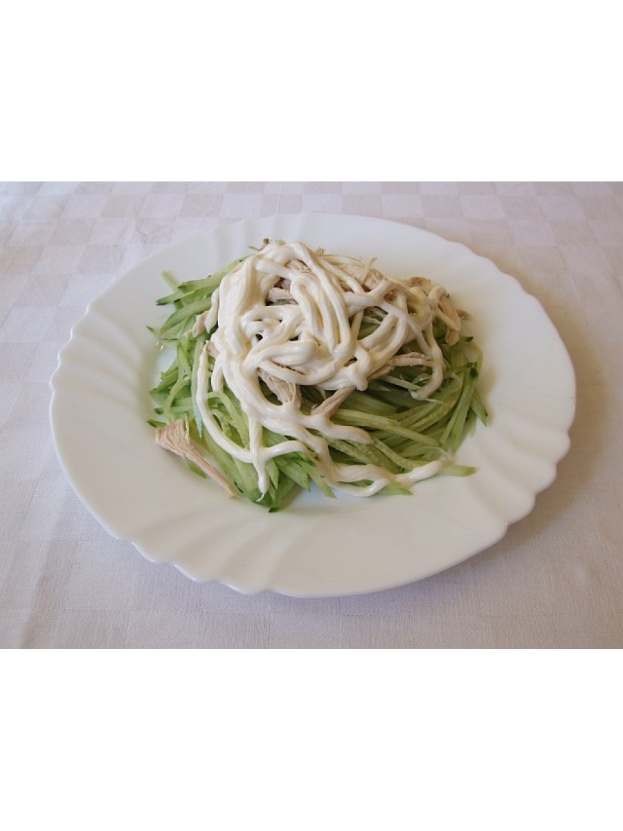 B2. Краставици с пиле и майонеза 300гр.